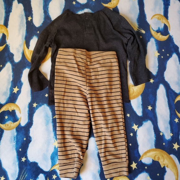 2for1 Carter's Long Sleeve & Pant 12M. - Picture 2 of 4